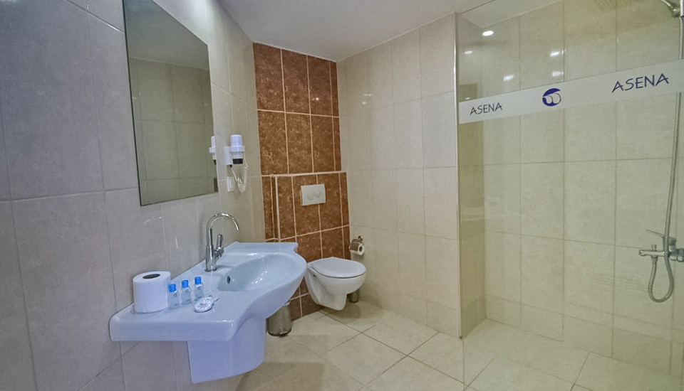 هتل آسنا کوش آداسی